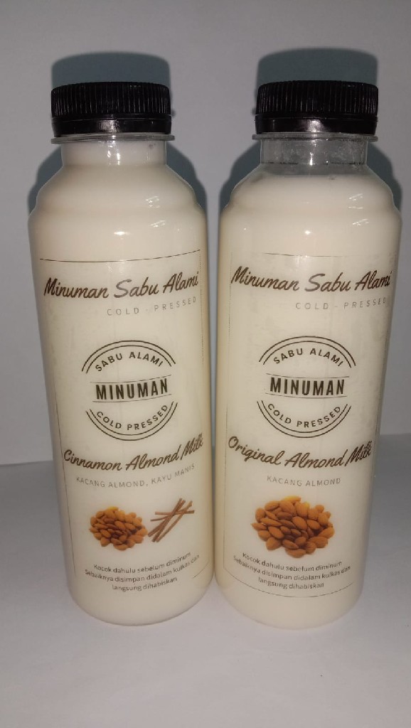 Minuman susu almond